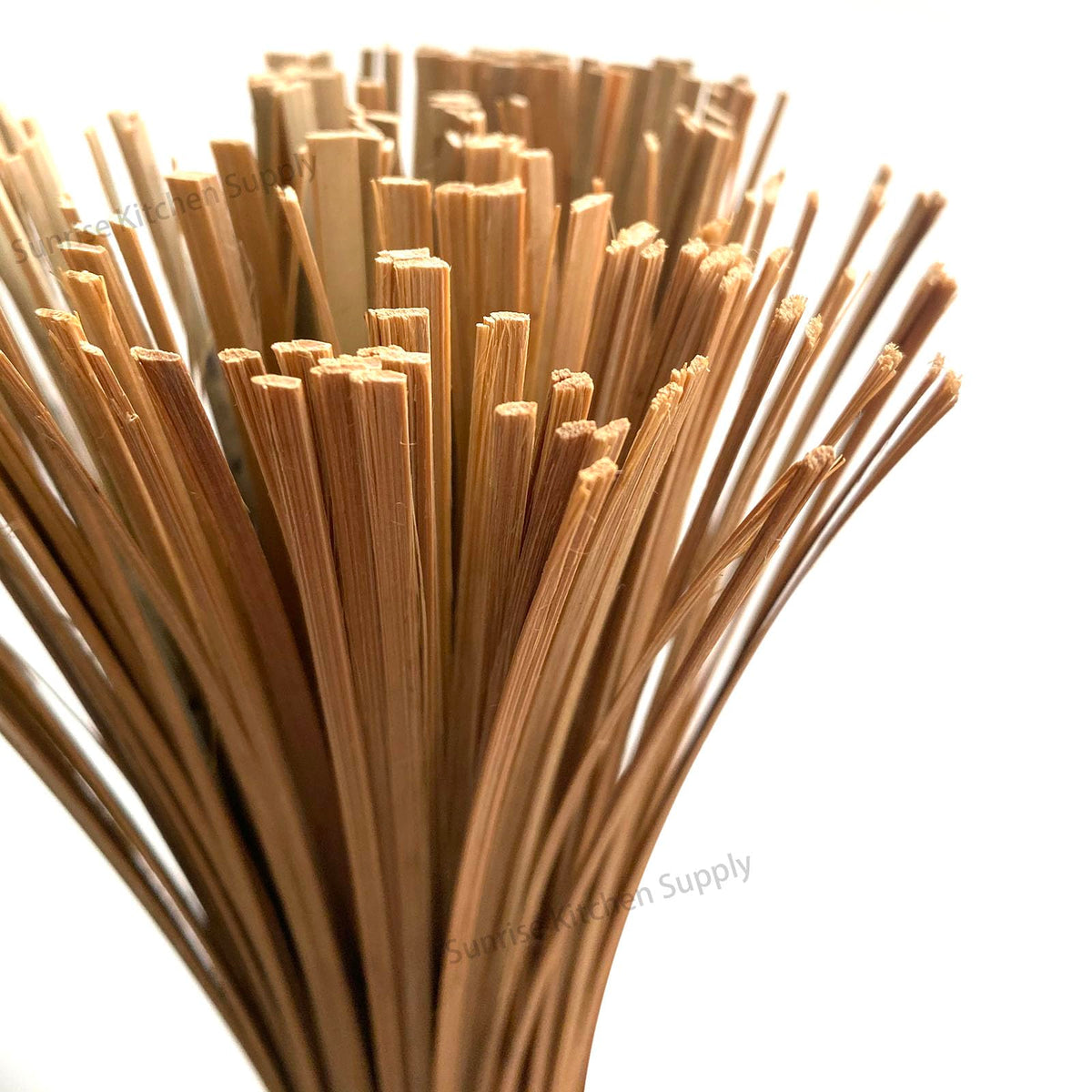 SUNRISE bamboo-wok-brush-cleaning-wok action demonstrates fast cleaning.