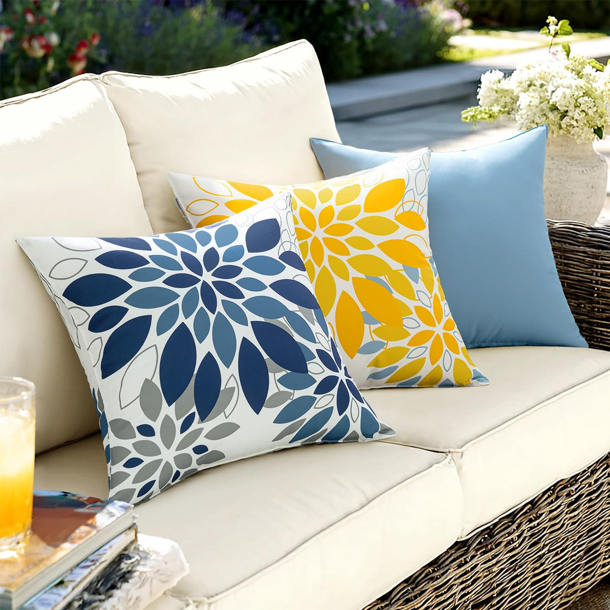 SWANCOCO double-sided floral design demonstrates versatile styling options.
