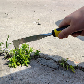SWANSOFT Crack Weeder tackles weeds along walls and walkways