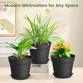 SwinDuck stackable nursery pot saves space on shelves.