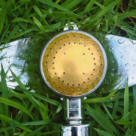 SYOOY wide-coverage spray adapts to water pressure for customizable watering.