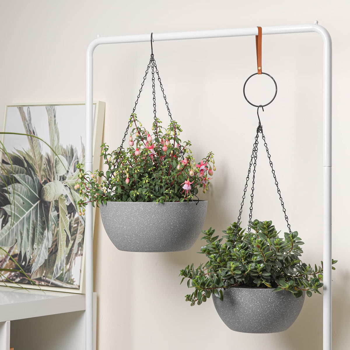 T4U planter with simple chain hanger for quick, tool-free installation.