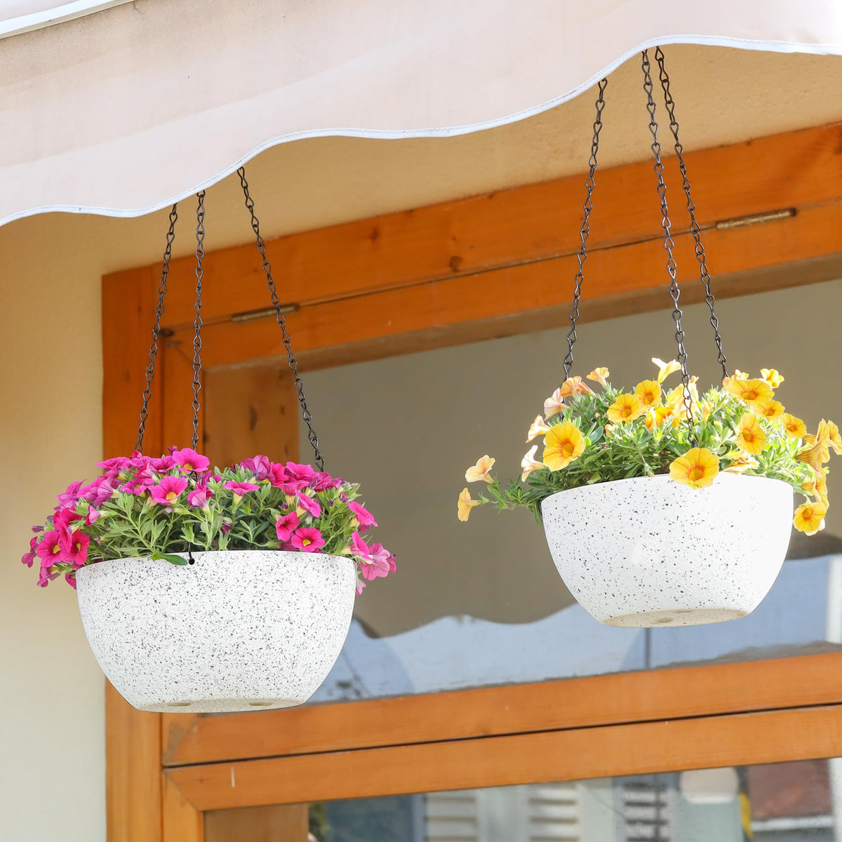 T4U hanging planter with chain hanger for quick balcony setup.