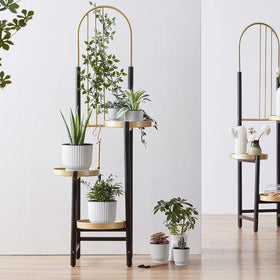 T4U office-friendly planter fits tight spaces with greenery.