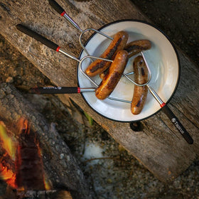 Tapirus carrying bag for four roasting sticks enables easy transport.