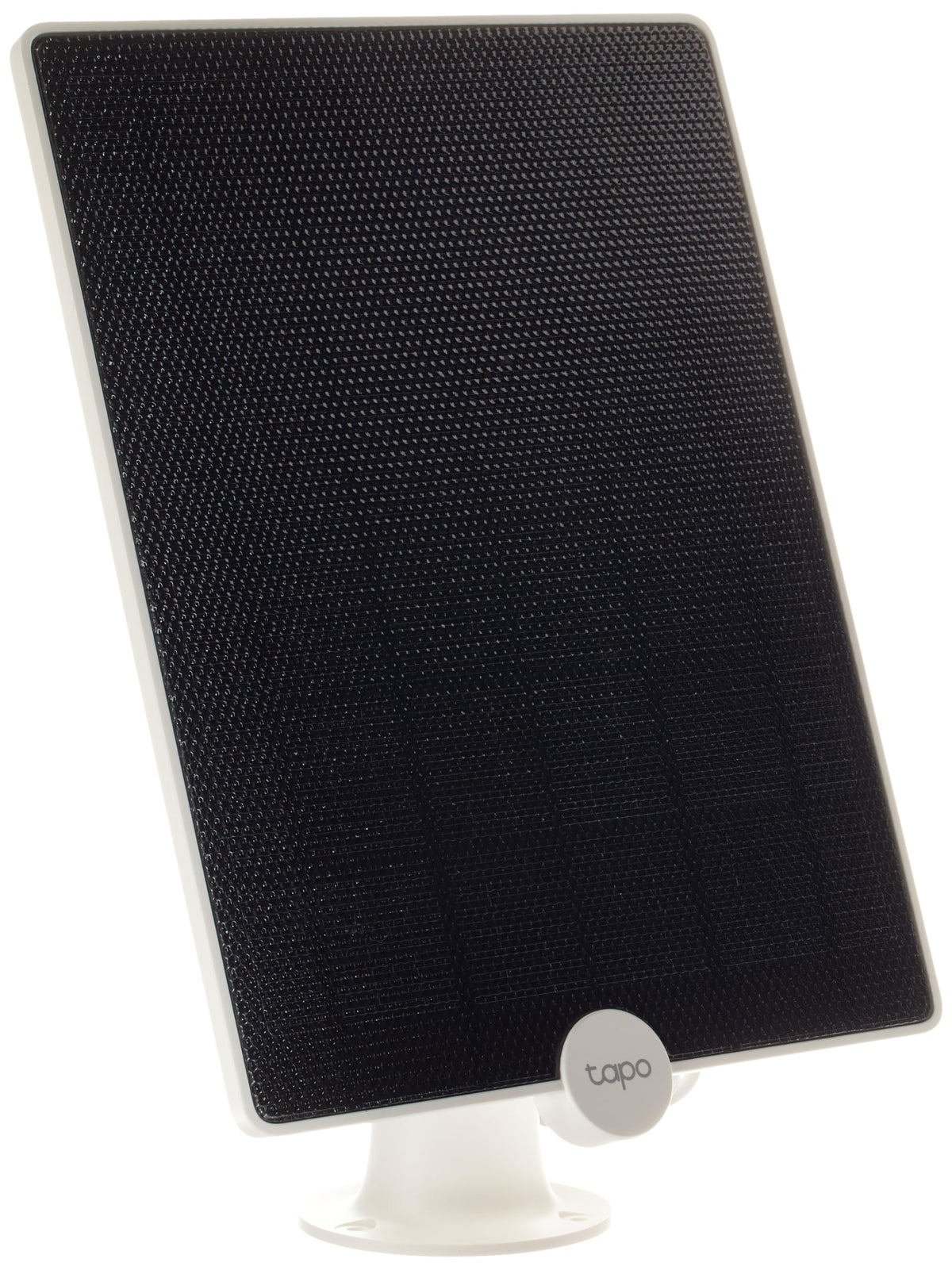 Tapo A200 solar panel outdoors with IP65 protection for reliable outdoor power