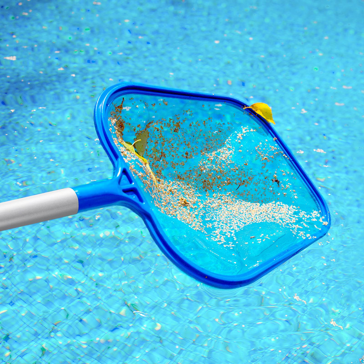 Tavaleu pool skimmer durable aluminum construction resists corrosion.