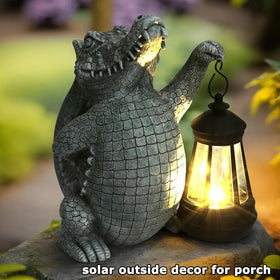 TB TIBAG solar-powered garden light statue illuminates after dark