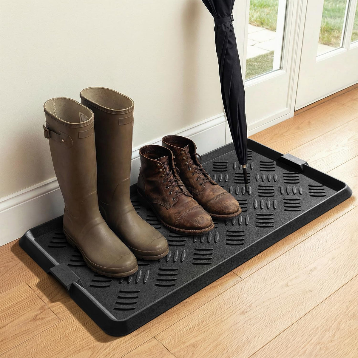 Tchdio rubber boot tray at the front door keeps mud contained and entryways tidy.
