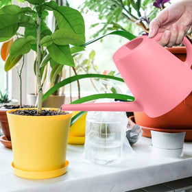 TEIUKAX thick high-strength plastic resists cracks and dents.