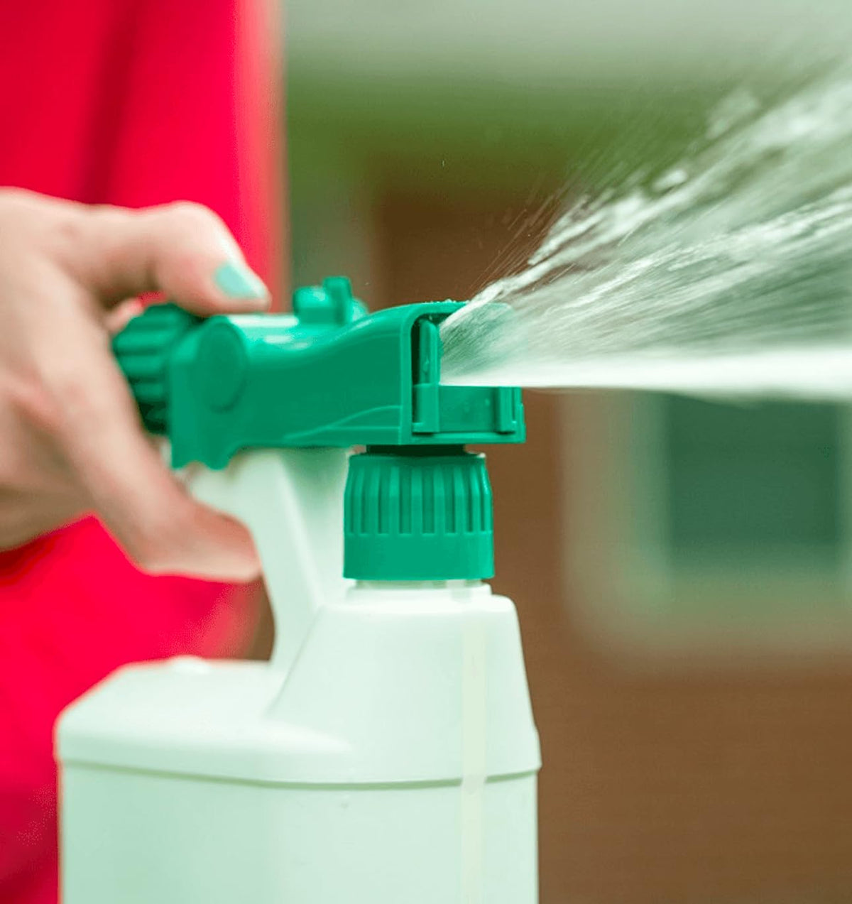 The Andersons multipurpose lawn sprayer for fertilizers and liquids.