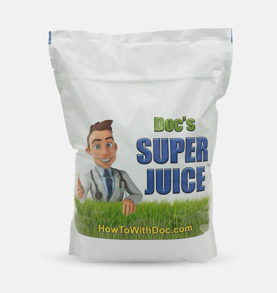 The Andersons Super Juice all-in-one lawn fertilizer dry granules ready for rapid nutrient release.