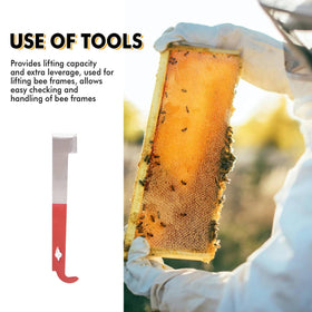 ThxBees frame lifter in action helps loosen frames without damage.