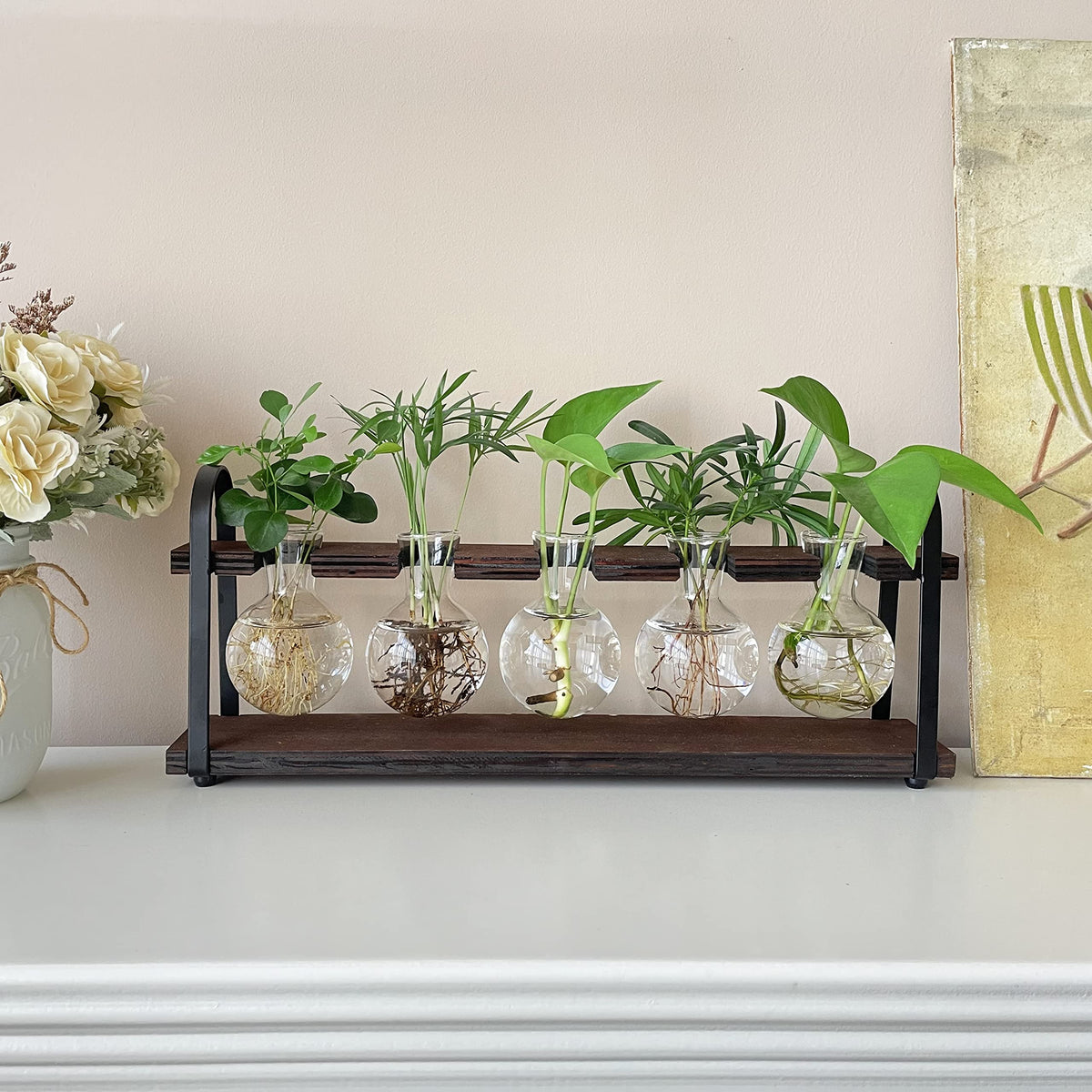 THYGIFTREE wooden stand design delivering stability and elegance.
