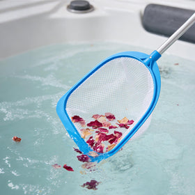 TidyMister Original Series 25-inch long net extends reach for larger areas.