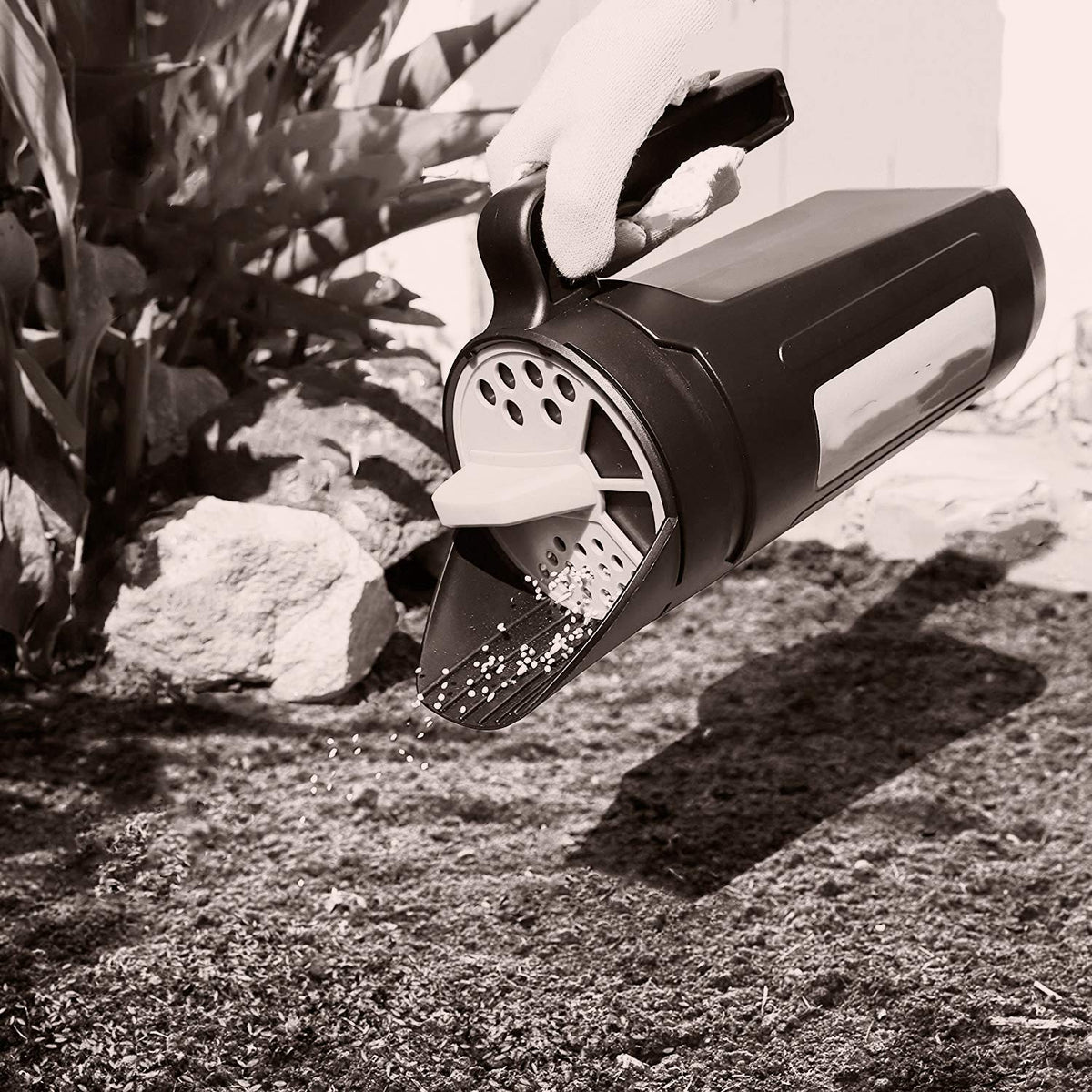 TIPU Hand Spreader with three openings for versatile material spreading.