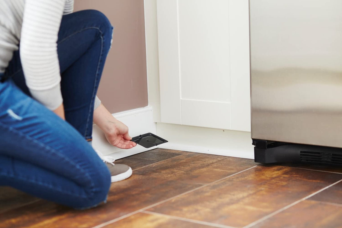 Tomcat ready-to-use box showing convenient pest control solution