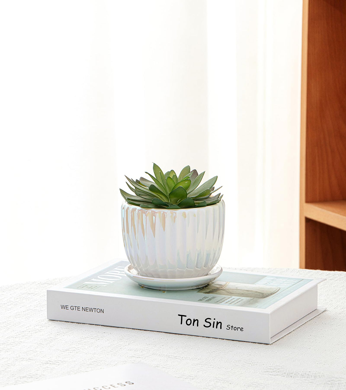 Ton Sin ceramic pot set with mesh pads and rubber stoppers
