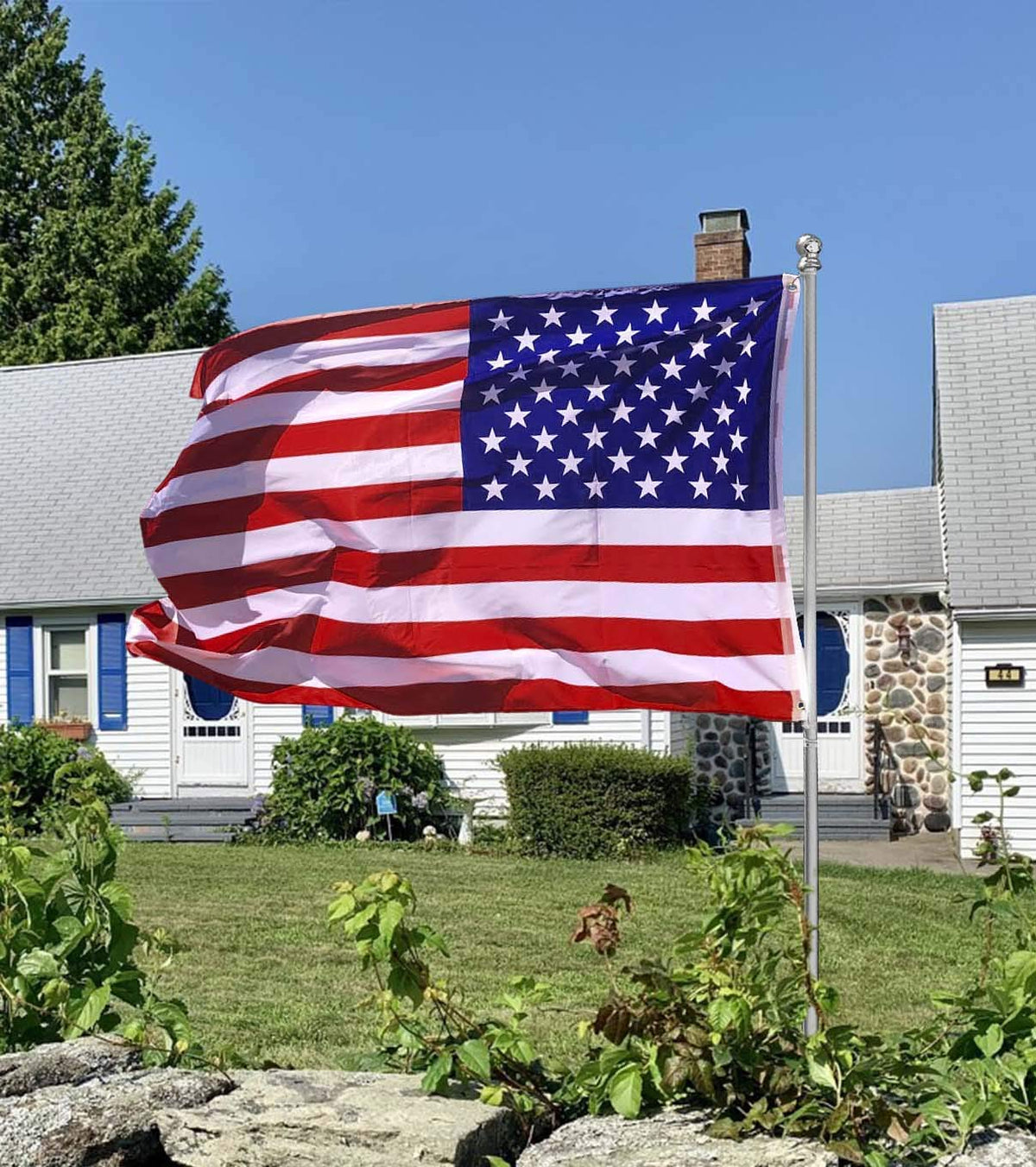 TONOS two-pack flag set ideal for front porch display