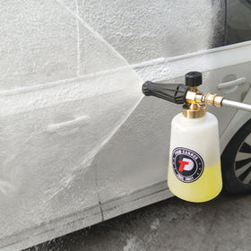 Tool Daily spray produces dense foam that clings to surfaces
