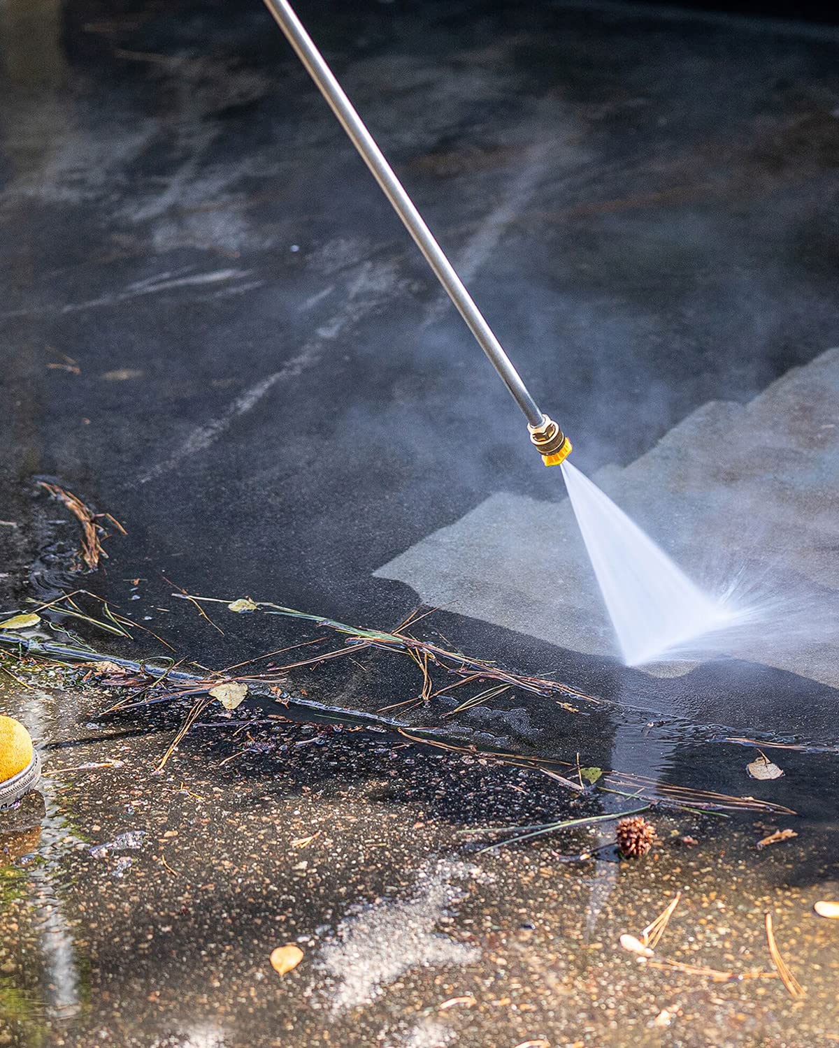 Toolcy durable stainless steel and brass construction resists rust and leaks.
