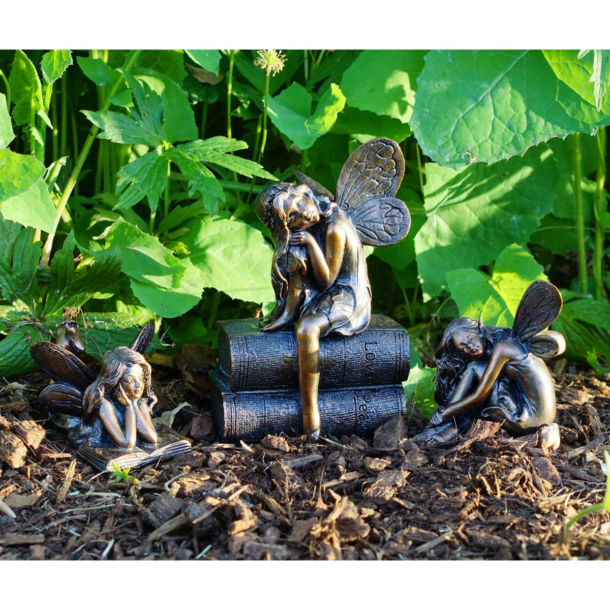 Top Collection Fairy Garden Terrarium Detail offers a serene focal point for terrariums.