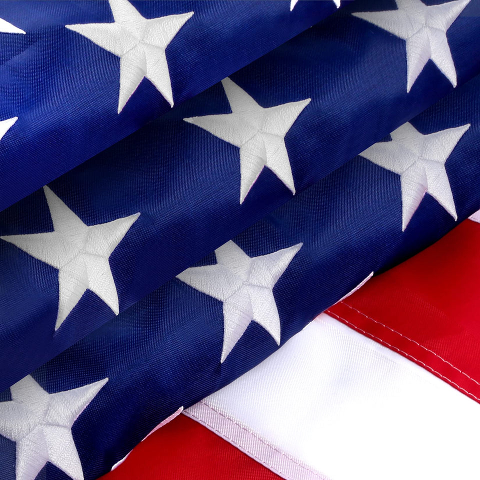 TOPFLAGS American flag 4x6 outdoor front view with bold colors for outdoor display