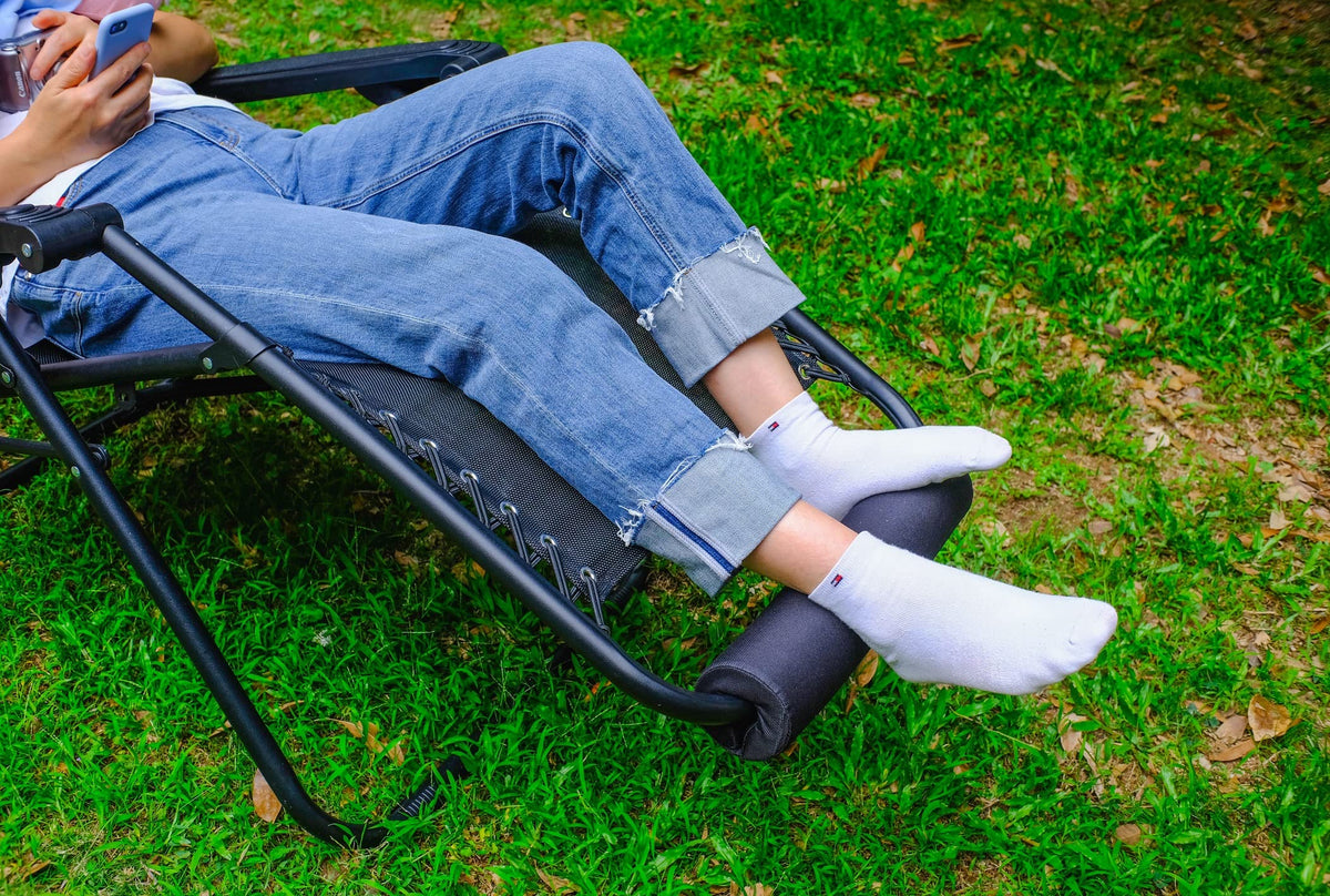 TOPJUM footrest cushion with easy-attachment for quick setup.