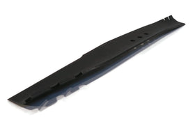 Blade dimensions guide showing width, length and thickness.