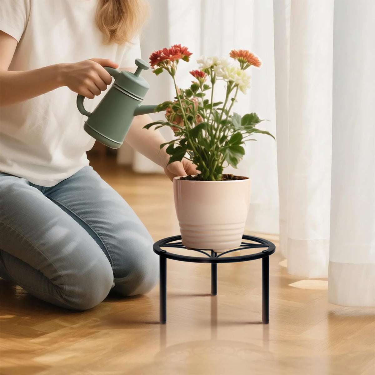 TOSKING geometric pattern tray on a sturdy plant riser