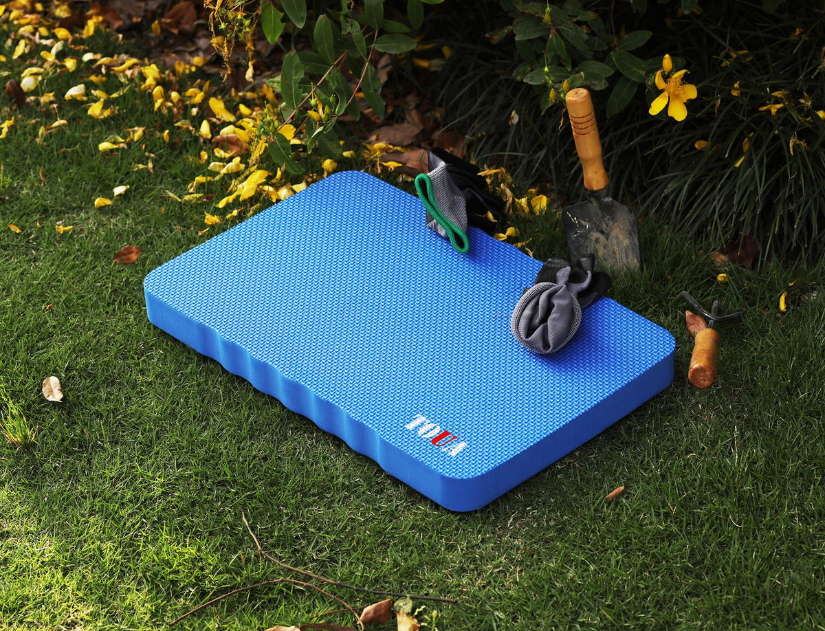 TOUA kneeling pad in yoga/workout scene for knee support