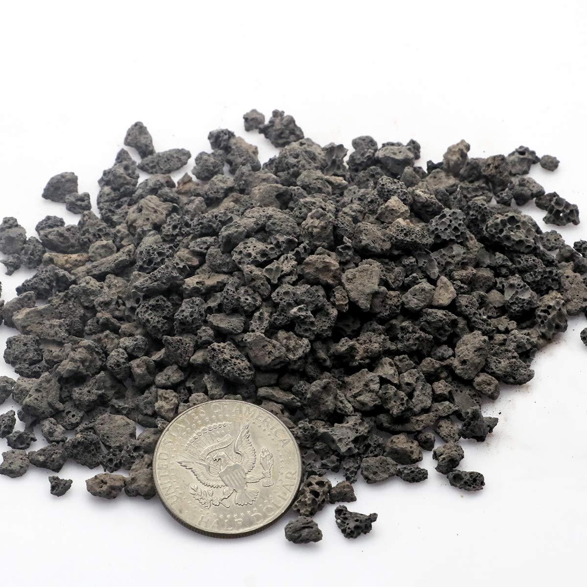 TOYPOPOR terrarium decor lava rock adds natural contrast and structure.