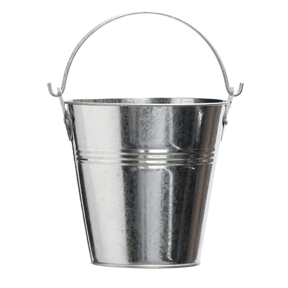 Traeger HDW152 grease bucket in durable-steel finish catching drips during grilling.