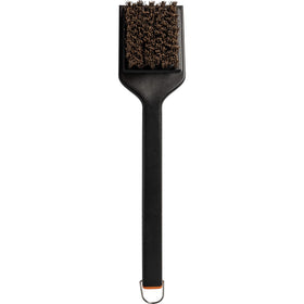 Traeger hot n' cold brush with palmyra bristles for tough grime removal.