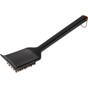 Heat-resistant palmyra bristles up to 450F for hot-surface scrubbing on Traeger grills.