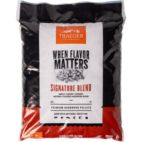 Traeger Signature Blend pellets bag front view for versatile grilling