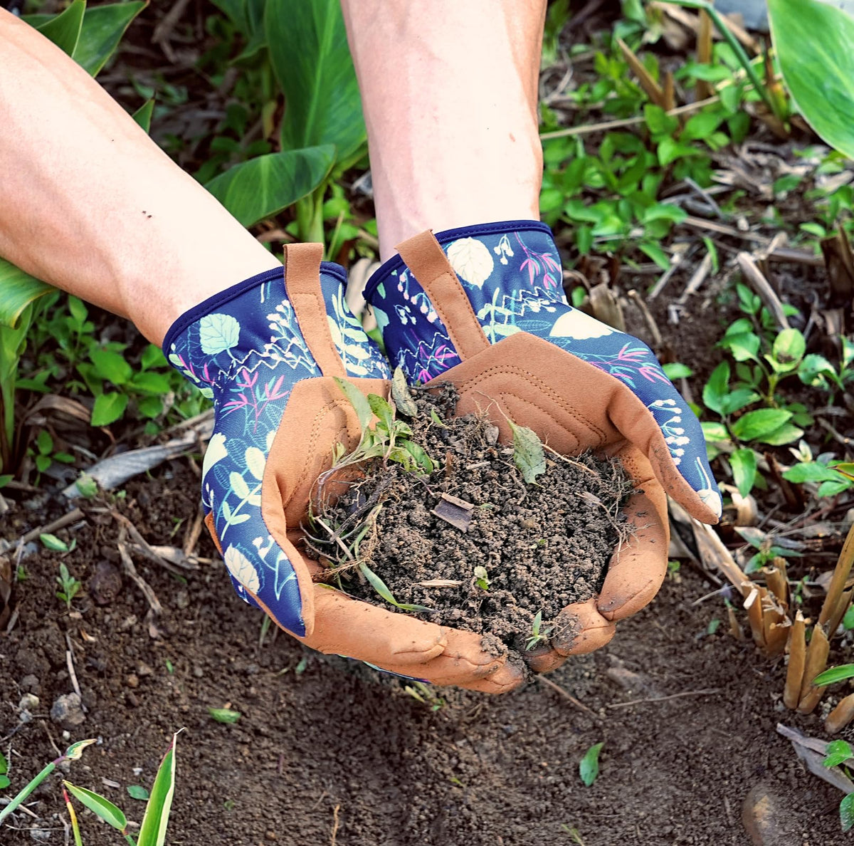 Trifabricy gloves aid weeding and planting with flexible fingers
