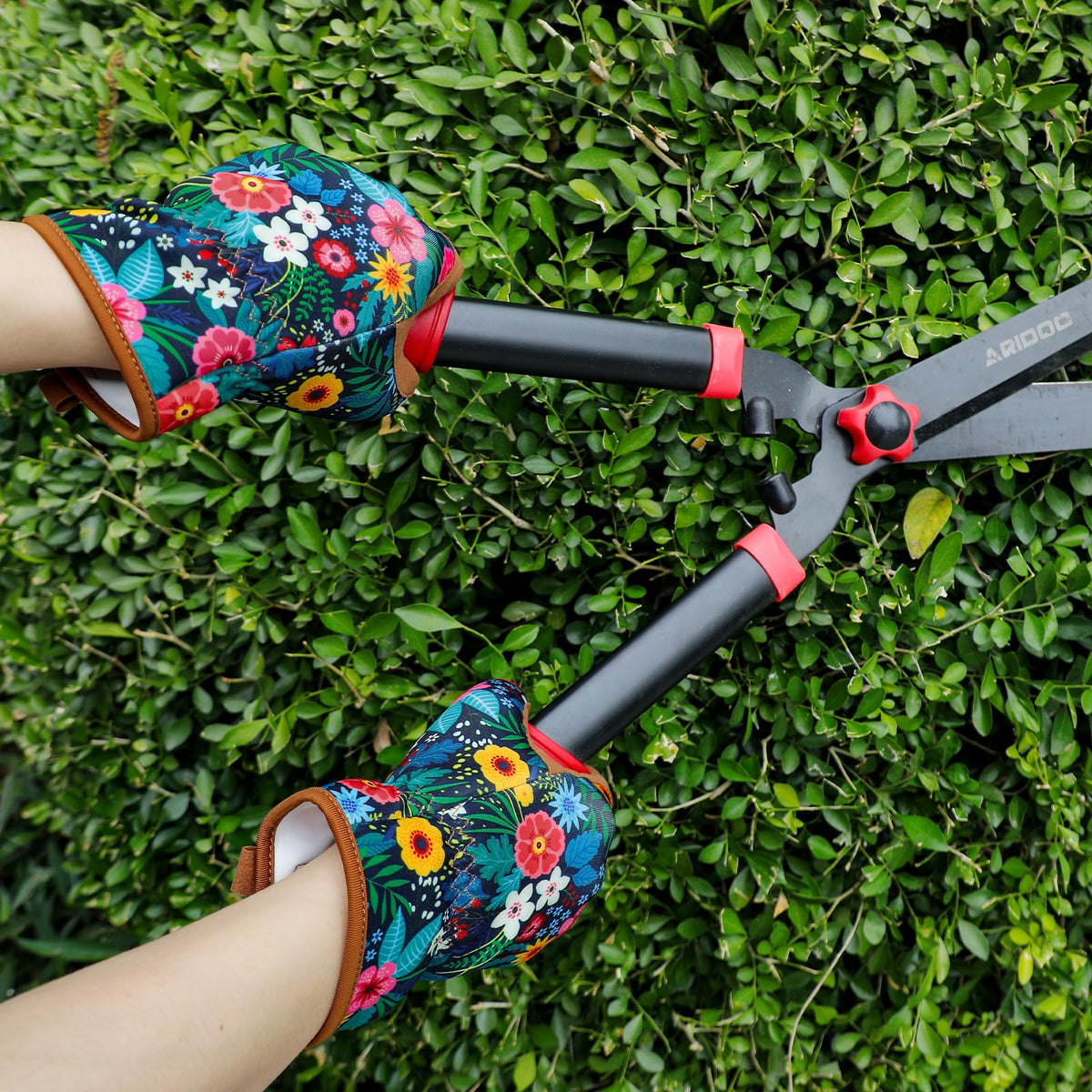 Trifabricy Garden Gloves for Women gift-ready packaging makes a thoughtful present