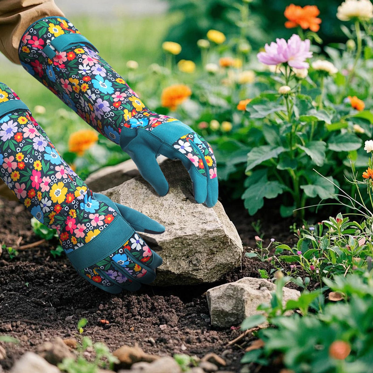 Trifabricy gardening gloves make a thoughtful gift