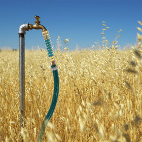Triumpeek rustproof steel spring provides durable hose protection.