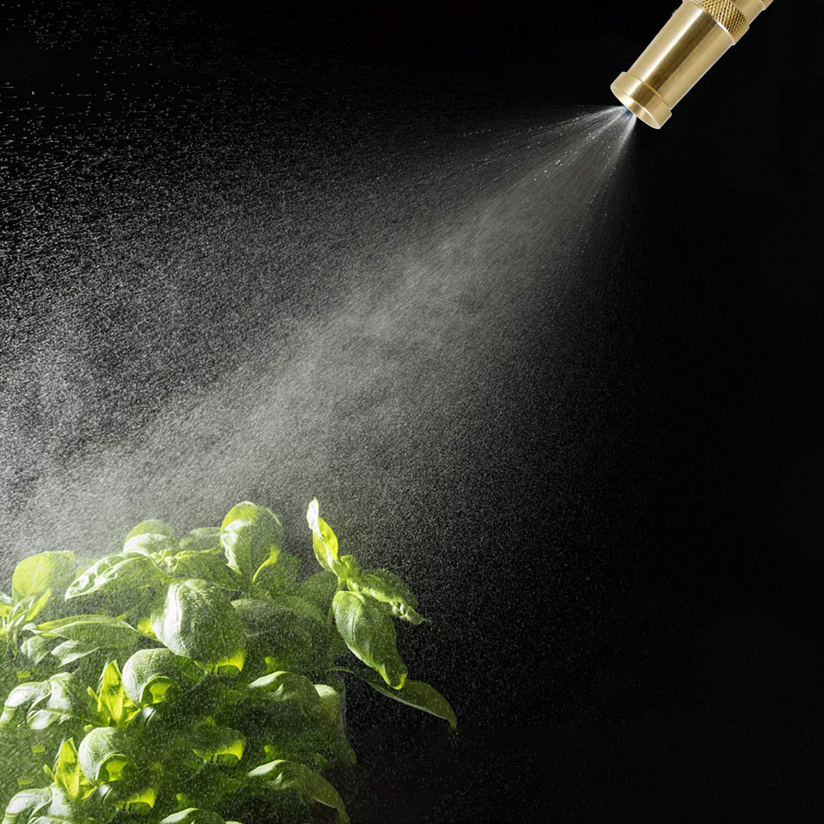 Triumpeek easy-grip handle provides comfortable, extended watering sessions