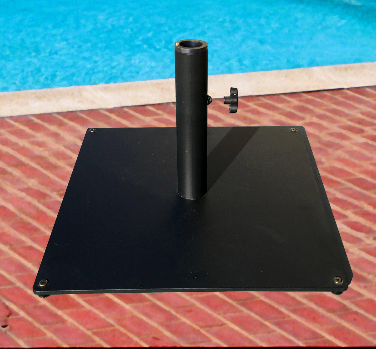 Tropishade base demonstrates pole-fit compatibility for 1 3/8, 1 1/2, and 1 3/4 inch poles