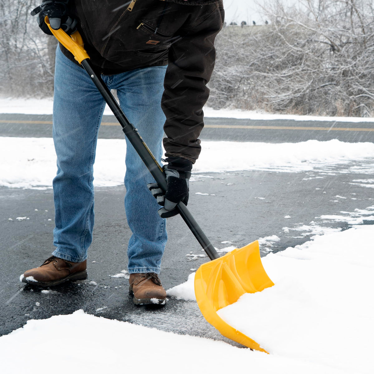 TRUE TEMPER compact travel shovel ideal for emergencies and camping.