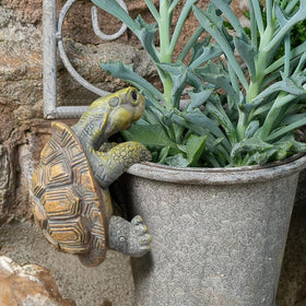 TSCVPJL Resin turtle decor suitable as a housewarming gift.