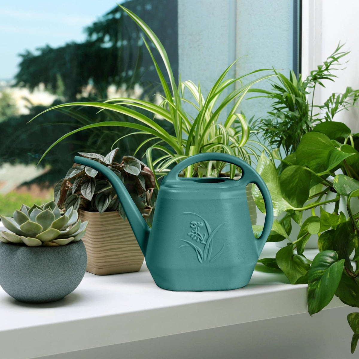 TTAOE GN durable plastic construction supports everyday home garden use.