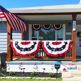 TURNMEON 4th July decor adds bold color for celebrations and gatherings.