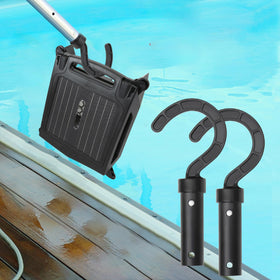 Uoark hook angle is adjustable for targeted cleaning around corners.
