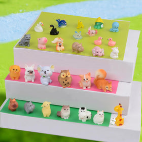 U-Zimikee Labrador resin figurine perfect for dollhouses and mini play scenes