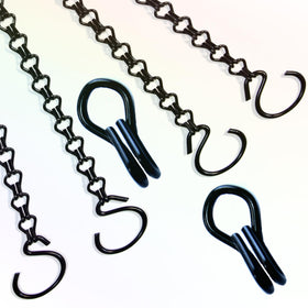 Uarepretty 26-inch chain extended to show adjustable length.