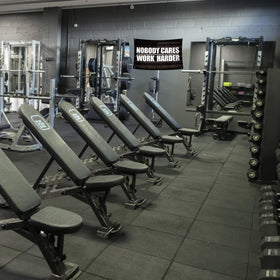 UCNMWBJ Home gym wall decor adds focus during workouts